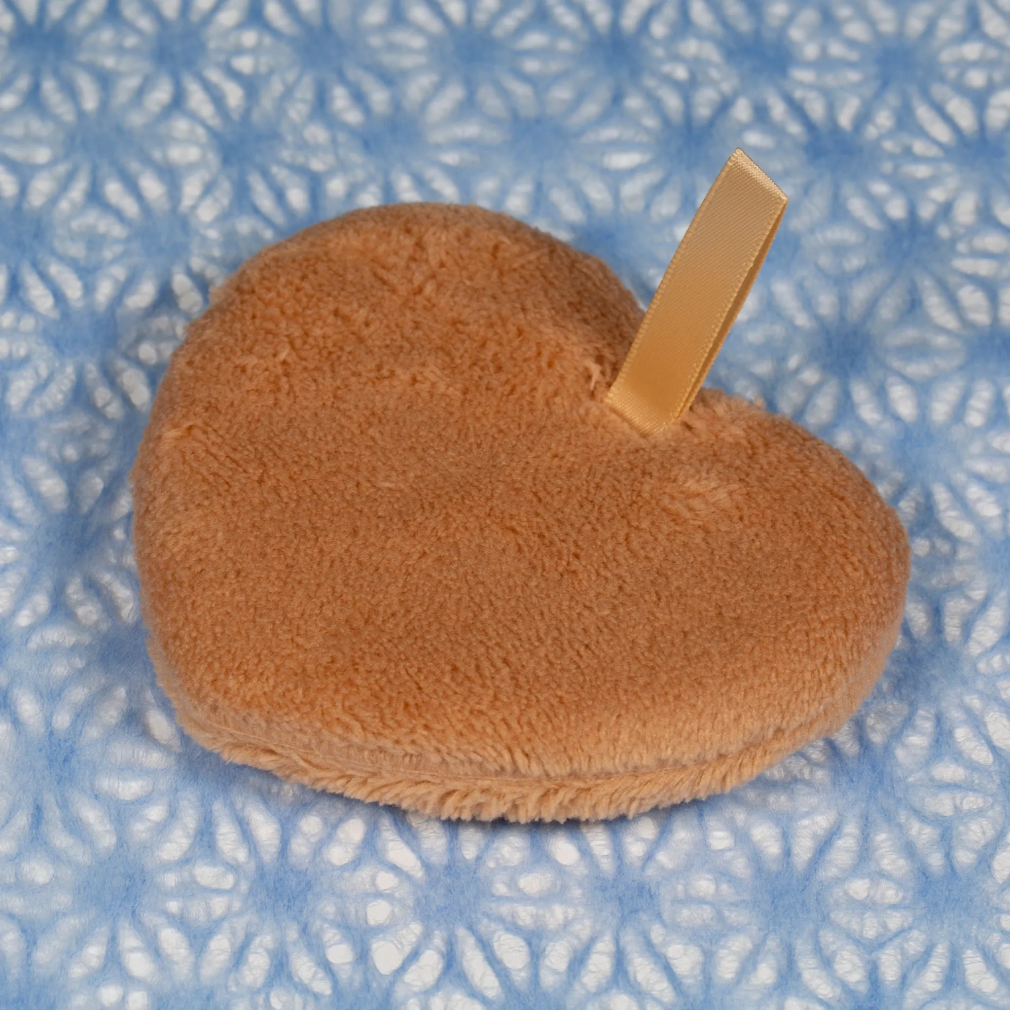 Magic Facial Cleansing Sponge - Tan